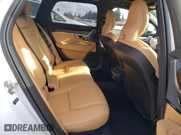 2020 Volvo V90 z VIN YV4A22NLXL1110871, wystawiony jako Copart lot #46942463 z przebiegiem 23 901 mil mil oraz . Historia ofert i sprzedaży dostępna na DreamBid. Obrazek 10.