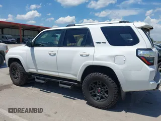 2018 Toyota 4Runner SR5 with VIN JTEBU5JRXJ5595186, listed as a IAAI auction lot 42607713 with 83,592 mi miles and . Bid and sale history available at DreamBid. Image 15.