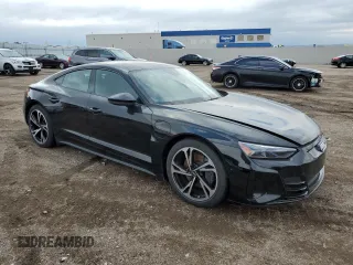 2022 Audi e-tron GT Premium Plus z VIN WAUCJBFW8N7001359, wystawiony jako Copart lot #50033824 z przebiegiem 16 630 mil mil oraz . Historia ofert i sprzedaży dostępna na DreamBid. Obrazek 4.