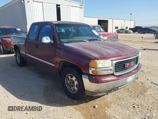 2000 GMC New Sierra 1500 SLE with VIN 2GTEC19T6Y1170329, listed as a IAAI auction lot 41832168 with 262,118 mi miles. Bid and sale history available at carsss.com. Image 1.