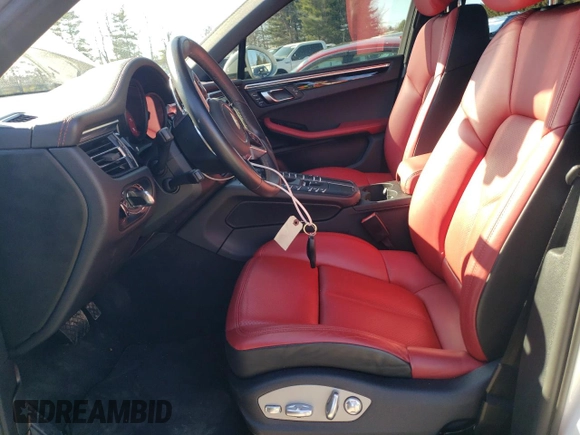 2021 Porsche Macan S с VIN WP1AB2A58MLB33046, выставлен на аукционе Copart как лот 49797745 с пробегом 47 165 миль миль и Списание • Salvage title. История ставок и продаж доступна на DreamBid. Изображение 7.