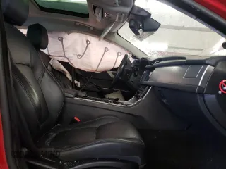 2016 Jaguar XF 35t Prestige z VIN SAJBK4BV2GCY12168, wystawiony jako Copart lot #53254134 z przebiegiem 63 524 mil mil oraz Szkoda całkowita • Salvage title. Historia ofert i sprzedaży dostępna na DreamBid. Obrazek 7.