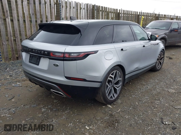 2018 Land Rover Range Rover Velar R-Dynamic HSE z VIN SALYM2RV0JA742422, wystawiony jako IAAI lot #42168647 z przebiegiem 65 298 mil mil oraz . Historia ofert i sprzedaży dostępna na DreamBid. Obrazek 4.