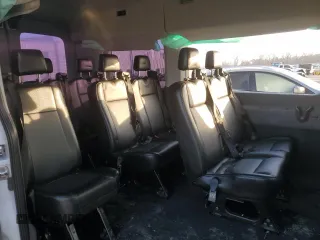 2020 Ford Transit z VIN 1FMZK1C87LKB11433, wystawiony jako Copart lot #85380574 z przebiegiem Nie podano mil oraz Szkoda całkowita • Salvage title. Historia ofert i sprzedaży dostępna na DreamBid. Obrazek 11.
