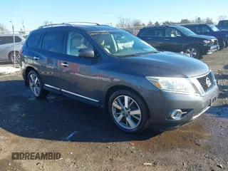 2013 Nissan Pathfinder SL z VIN 5N1AR2MM0DC606403, wystawiony jako IAAI lot #41402104 z przebiegiem 128 644 mil mil oraz . Historia ofert i sprzedaży dostępna na DreamBid. Obrazek 1.