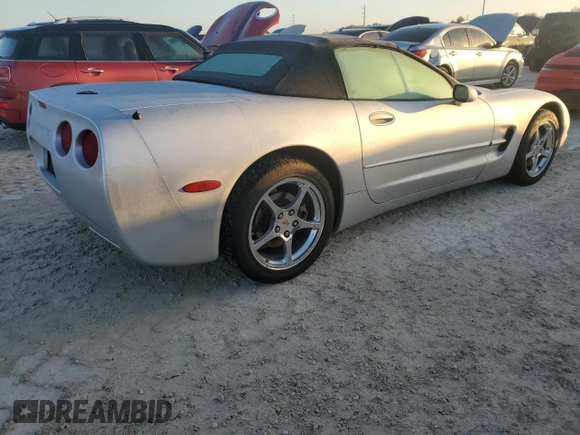 2002 Chevrolet Corvette with VIN 1G1YY32G925126640, listed as a Copart auction lot 77801494 with 0 mi miles and Salvage Title. Bid and sale history available at carsss.com. Image 3.