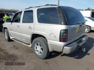 2004 GMC Yukon Denali z VIN 1GKEK63U84J181533, wystawiony jako IAAI lot #42098120 z przebiegiem 195 664 mil mil oraz . Historia ofert i sprzedaży dostępna na DreamBid. Obrazek 3.
