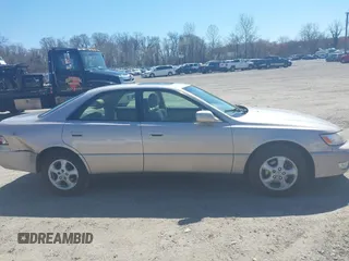 1998 Lexus ES 300 with VIN JT8BF28G6W5042042, listed as a IAAI auction lot 42000714 with 115,279 mi miles and . Bid and sale history available at DreamBid. Image 13.