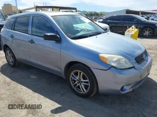 2007 Toyota Matrix STD z VIN 2T1KR32E87C668394, wystawiony jako IAAI lot #42022116 z przebiegiem 298 728 mil mil oraz . Historia ofert i sprzedaży dostępna na DreamBid. Obrazek 1.