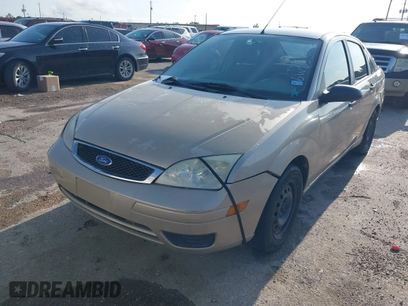 2006 Ford Focus S z VIN 1FAFP34N86W233472, wystawiony jako IAAI lot #42154557 z przebiegiem 150 143 mil mil oraz . Historia ofert i sprzedaży dostępna na DreamBid. Obrazek 2.
