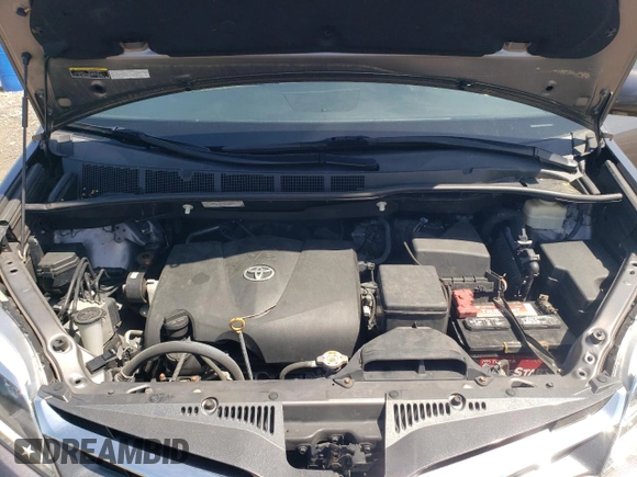 2018 Toyota Sienna XLE z VIN 5TDDZ3DC2JS200440, wystawiony jako Copart lot #54731805 z przebiegiem 80 636 mil mil oraz Szkoda całkowita • Salvage title. Historia ofert i sprzedaży dostępna na DreamBid. Obrazek 12.