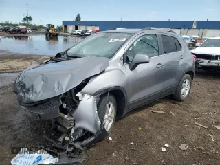 2020 Chevrolet Trax LT z VIN 3GNCJLSB5LL319970, wystawiony jako Copart lot #55573995 z przebiegiem 49 469 mil mil oraz Nie do naprawy • Non repairable. Historia ofert i sprzedaży dostępna na DreamBid. Obrazek 1.