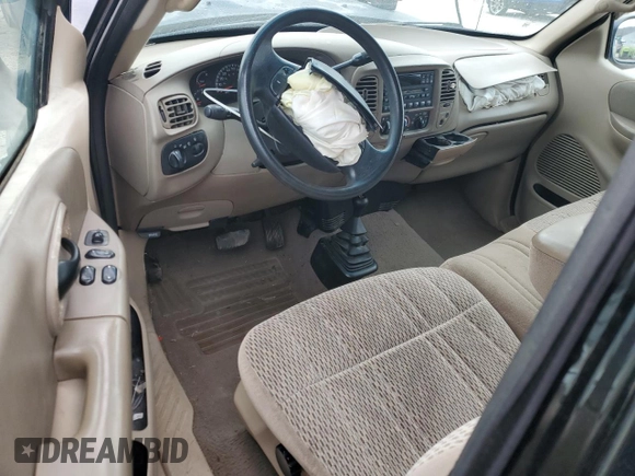 2000 Ford F-150 XL with VIN 1FTRX18L0YNB12593, listed as a Copart auction lot 44256805 with 0 mi miles and Non Repairable. Bid and sale history available at carsss.com. Image 8.