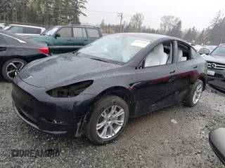 2024 Tesla Model Y Long Range z VIN 7SAYGDEE4RF014480, wystawiony jako IAAI lot #41979686 z przebiegiem 13 829 mil mil oraz . Historia ofert i sprzedaży dostępna na DreamBid. Obrazek 15.