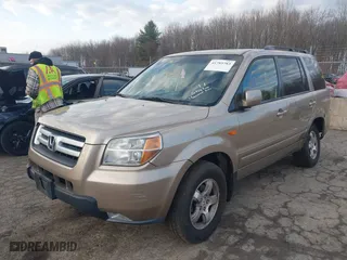 2007 Honda Pilot EX-L with VIN 2HKYF18557H508002, listed as a IAAI auction lot 41785783 with 252,097 mi miles. Bid and sale history available at carsss.com. Image 17.