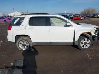 2015 GMC Terrain SLT with VIN 2GKFLXE37F6220527, listed as a IAAI auction lot 41812632 with 216,482 mi miles and . Bid and sale history available at carsss.com. Image 13.