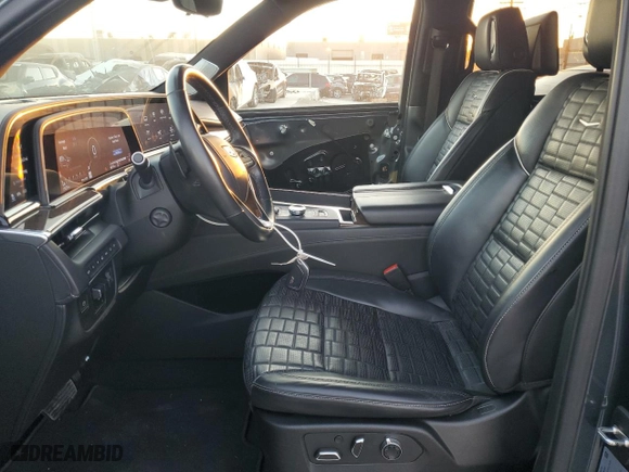 2021 Cadillac Escalade Premium Luxury Platinum with VIN 1GYS4DKL5MR367838, listed as a Copart auction lot 82016874 with 29,229 mi miles and Salvage Title. Bid and sale history available at carsss.com. Image 7.