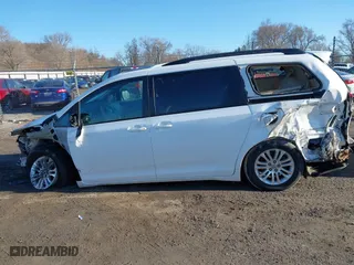 2013 Toyota Sienna XLE AAS with VIN 5TDYK3DC8DS402418, listed as a IAAI auction lot 41752030 with 193,390 mi miles. Bid and sale history available at carsss.com. Image 15.