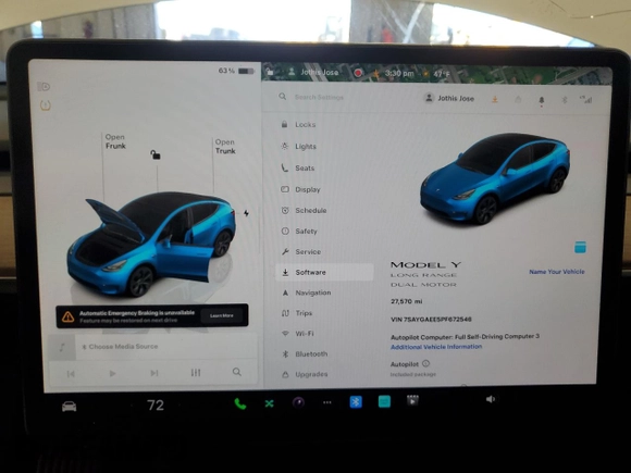 2023 Tesla Model Y Long Range z VIN 7SAYGAEE5PF672546, wystawiony jako Copart lot #42779065 z przebiegiem 27 570 mil mil oraz Nie do naprawy • Non repairable. Historia ofert i sprzedaży dostępna na DreamBid. Obrazek 9.