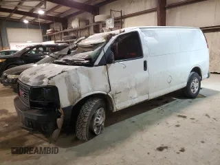 2009 GMC Savana Cargo Van with VIN 1GTGG256091104465, listed as a Copart auction lot 88076095 with 0 mi miles and Salvage Title. Bid and sale history available at carsss.com. Image 1.