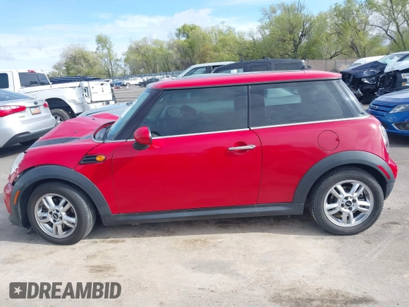 2012 MINI Hardtop с VIN WMWSU3C53CT539928, выставлен на аукционе IAAI как лот 42060966 с пробегом 147 343 миль миль и . История ставок и продаж доступна на DreamBid. Изображение 13.