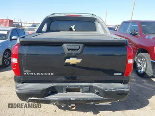 2007 Chevrolet Avalanche 1LT with VIN 3GNEC12017G297941, listed as a IAAI auction lot 41689687 with 166,066 mi miles and . Bid and sale history available at DreamBid. Image 16.