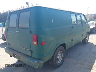 1989 Dodge Cargo with VIN 2B7HB21Y3KK331539, listed as a IAAI auction lot 42153481 with 19,425 mi miles. Bid and sale history available at carsss.com. Image 4.