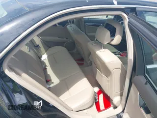 2013 Mercedes-Benz C 300 Sport z VIN WDDGF8ABXDR289715, wystawiony jako IAAI lot #42178866 z przebiegiem 67 658 mil mil oraz . Historia ofert i sprzedaży dostępna na DreamBid. Obrazek 8.