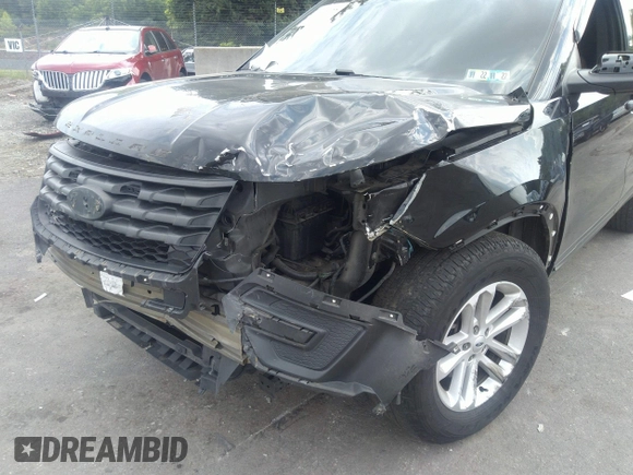 2017 Ford Explorer z VIN 1FM5K8B81HGA53659, wystawiony jako IAAI lot #36006432 z przebiegiem Nie podano mil oraz . Historia ofert i sprzedaży dostępna na DreamBid. Obrazek 6.