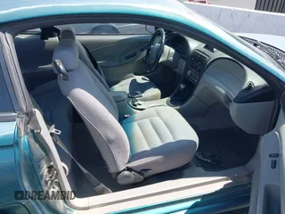 1997 Ford Mustang with VIN 1FALP4049VF200422, listed as a IAAI auction lot 42073947 with 157,937 mi miles. Bid and sale history available at carsss.com. Image 5.