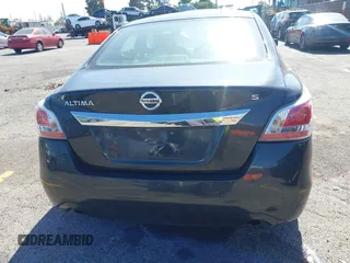 2015 Nissan Altima SL z VIN 1N4AL3APXFN914329, wystawiony jako IAAI lot #42323303 z przebiegiem 161 150 mil mil oraz . Historia ofert i sprzedaży dostępna na DreamBid. Obrazek 16.