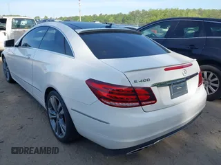 2015 Mercedes-Benz E-Class E 400 with VIN WDDKJ6FB5FF294900, listed as a IAAI auction lot 42067425 with 143,137 mi miles. Bid and sale history available at carsss.com. Image 3.