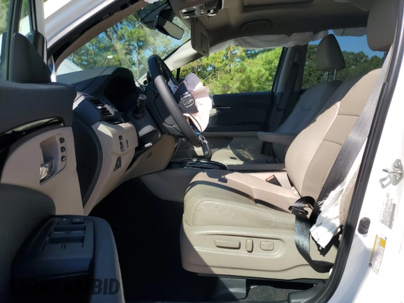 2021 Honda Pilot Touring 8-Passenger with VIN 5FNYF5H90MB001805, listed as a Copart auction lot 70215014 with 41,607 mi miles and Salvage Title. Bid and sale history available at DreamBid. Image 7.