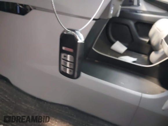 2022 Honda Odyssey EX-L with VIN 5FNRL6H7XNB061061, listed as a IAAI auction lot 41257019 with 52,194 mi miles and . Bid and sale history available at DreamBid. Image 11.