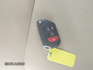 2018 Jeep Wrangler Unlimited Sport с VIN 1C4HJXDG3JW129798, выставлен на аукционе IAAI как лот 42635872 с пробегом 74 392 миль миль и . История ставок и продаж доступна на DreamBid. Изображение 11.