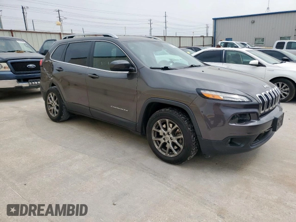 2018 Jeep Cherokee Latitude Plus с VIN 1C4PJLLB6JD621795, выставлен на аукционе Copart как лот 50989815 с пробегом 107 531 миль миль и Списание • Salvage title. История ставок и продаж доступна на DreamBid. Изображение 4.