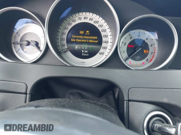 2014 Mercedes-Benz C 250 z VIN WDDGJ4HB9EG224400, wystawiony jako IAAI lot #42054054 z przebiegiem 40 200 mil mil oraz . Historia ofert i sprzedaży dostępna na DreamBid. Obrazek 7.