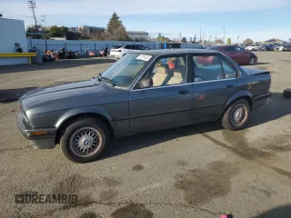 1989 BMW 3 Series 325i with VIN WBAAD2307K8849902, listed as a Copart auction lot 87257434 with 233,562 mi miles and Salvage Title. Bid and sale history available at carsss.com. Image 1.
