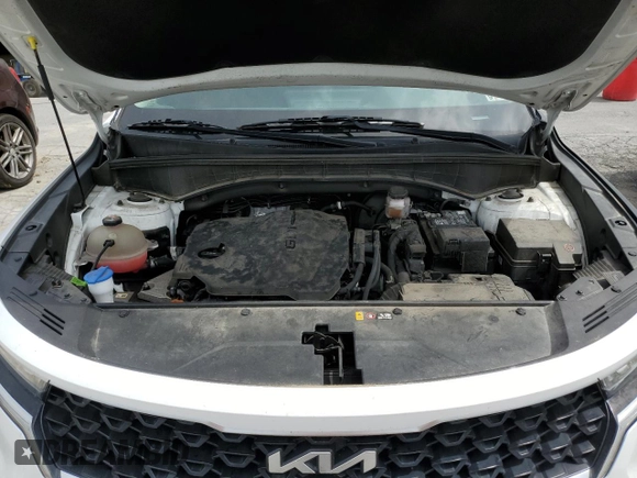 2022 Kia Sorento LX z VIN 5XYRG4LC0NG103579, wystawiony jako Copart lot #58054925 z przebiegiem 101 407 mil mil oraz Szkoda całkowita • Salvage title. Historia ofert i sprzedaży dostępna na DreamBid. Obrazek 12.