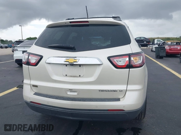 2015 Chevrolet Traverse LT z VIN 1GNKRGKD4FJ137234, wystawiony jako IAAI lot #42655806 z przebiegiem 60 871 mil mil oraz . Historia ofert i sprzedaży dostępna na DreamBid. Obrazek 16.
