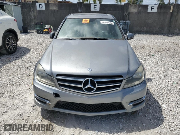 2014 Mercedes-Benz C 250 Sport with VIN WDDGF4HB5EA959413, listed as a Copart auction lot 54535425 with 128,926 mi miles and Clean Title. Bid and sale history available at DreamBid. Image 5.