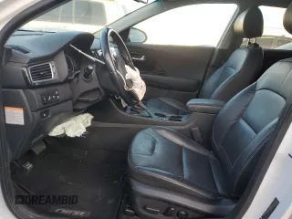 2019 Kia Niro Touring with VIN KNDCE3LC3K5303186, listed as a Copart auction lot 83023374 with 0 mi miles and Salvage Title. Bid and sale history available at carsss.com. Image 7.