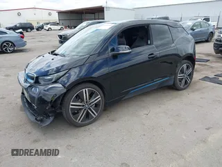 2017 BMW i3 z VIN WBY1Z8C5XHV889564, wystawiony jako IAAI lot #42239516 z przebiegiem 54 400 mil mil oraz . Historia ofert i sprzedaży dostępna na DreamBid. Obrazek 2.