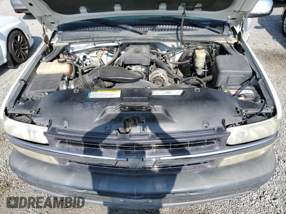 2000 Chevrolet Silverado 1500 LS with VIN 2GCEC19V0Y1122598, listed as a Copart auction lot 53875795 with 86,066 mi miles and Salvage Title. Bid and sale history available at DreamBid. Image 11.