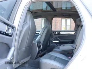 2021 Porsche Cayenne Turbo z VIN WP1AF2AY8MDA36017, wystawiony jako Copart lot #58531035 z przebiegiem 39 254 mil mil oraz Czysty tytuł • Clean title. Historia ofert i sprzedaży dostępna na DreamBid. Obrazek 6.