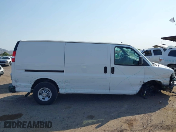 2024 Chevrolet Express Cargo with VIN 1GCWGAFP5R1282188, listed as a IAAI auction lot 42706483 with 10,116 mi miles and . Bid and sale history available at DreamBid. Image 14.