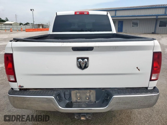 2020 Ram 1500 Tradesman z VIN 1C6RR6FT5LS147643, wystawiony jako Copart lot #60972105 z przebiegiem 211 743 mil mil oraz Czysty tytuł • Clean title. Historia ofert i sprzedaży dostępna na DreamBid. Obrazek 6.