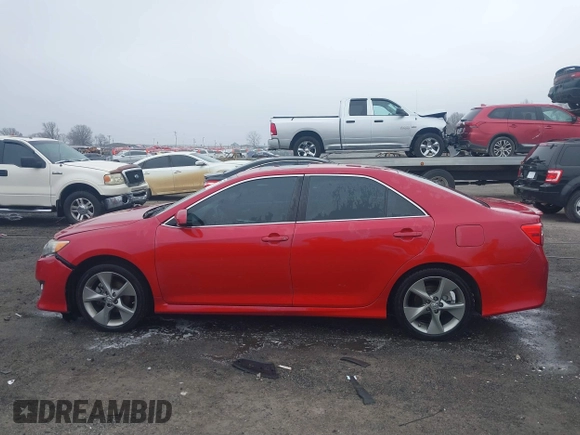 2014 Toyota Camry L with VIN 4T1BF1FK8EU842134, listed as a IAAI auction lot 41500515 with 147,156 mi miles. Bid and sale history available at carsss.com. Image 14.