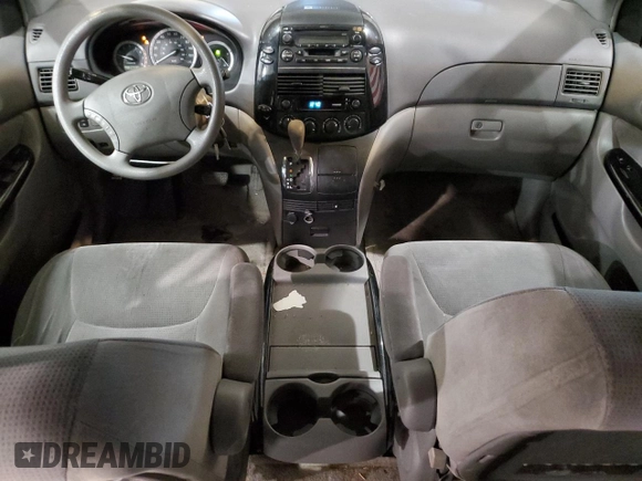 2004 Toyota Sienna CE with VIN 5TDZA23C24S186245, listed as a Copart auction lot 51215855 with 346,912 mi miles and Clean Title. Bid and sale history available at carsss.com. Image 8.