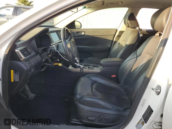 2018 Kia Optima EX z VIN KNAGU4LE8J5024372, wystawiony jako Copart lot #88290285 z przebiegiem Nie podano mil oraz Szkoda całkowita • Salvage title. Historia ofert i sprzedaży dostępna na DreamBid. Obrazek 7.